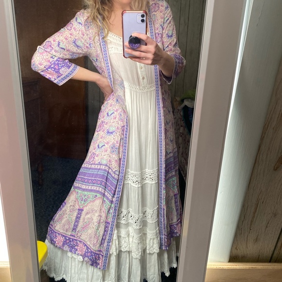 Meet your Posher, Jessica PS ALWAYS up for a great TRADE - Picture 16 of 16